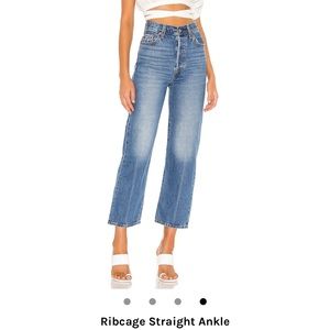 Levi ribcage jeans